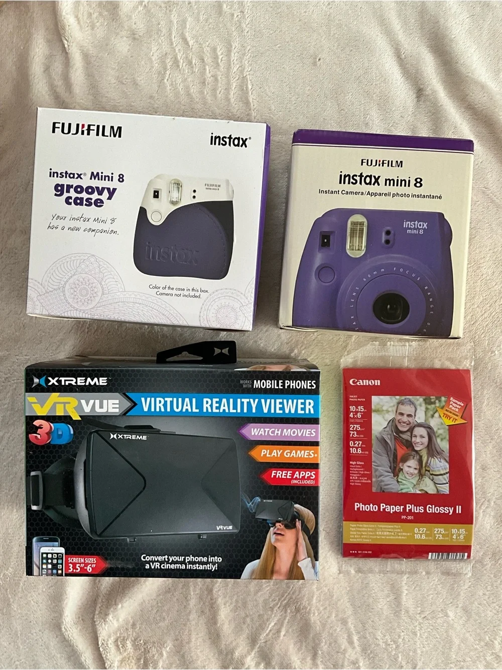 Fujifilm instax mini 8 Instant Camera in Purple, glossy film,case,view finder